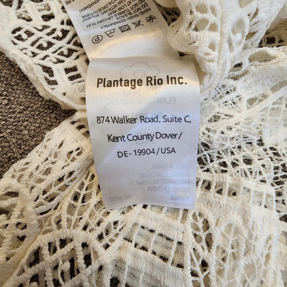 Listing for @susieq557 FARM Rio Off White Guipure Crop Top Blouse Sz. XS - Picture 15 of 16